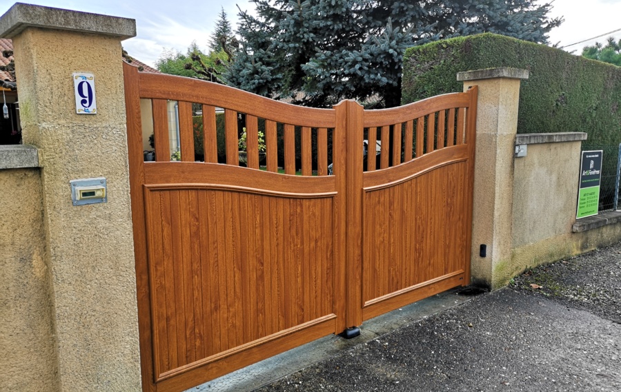 Portail dans l’Aisne : délimiter, sécuriser et embellir votre entrée 